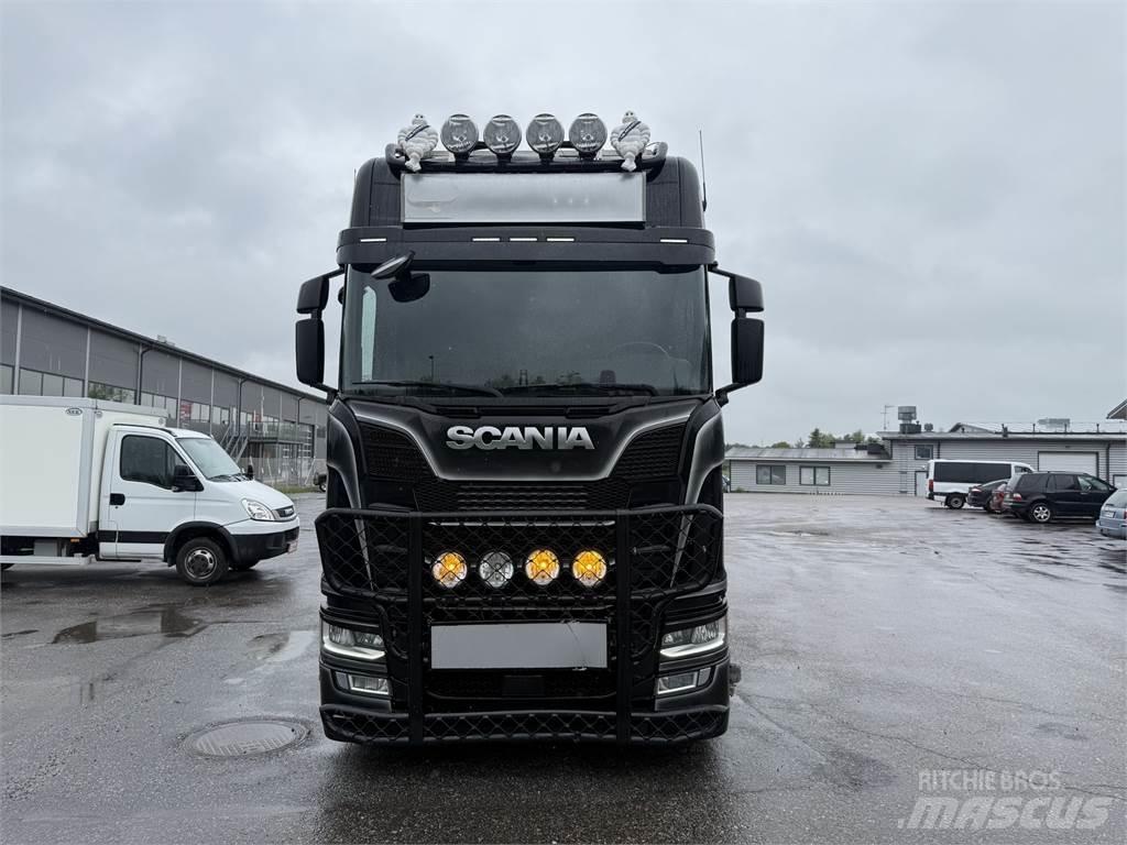 Scania S650 6X4 Vetopöytäautot