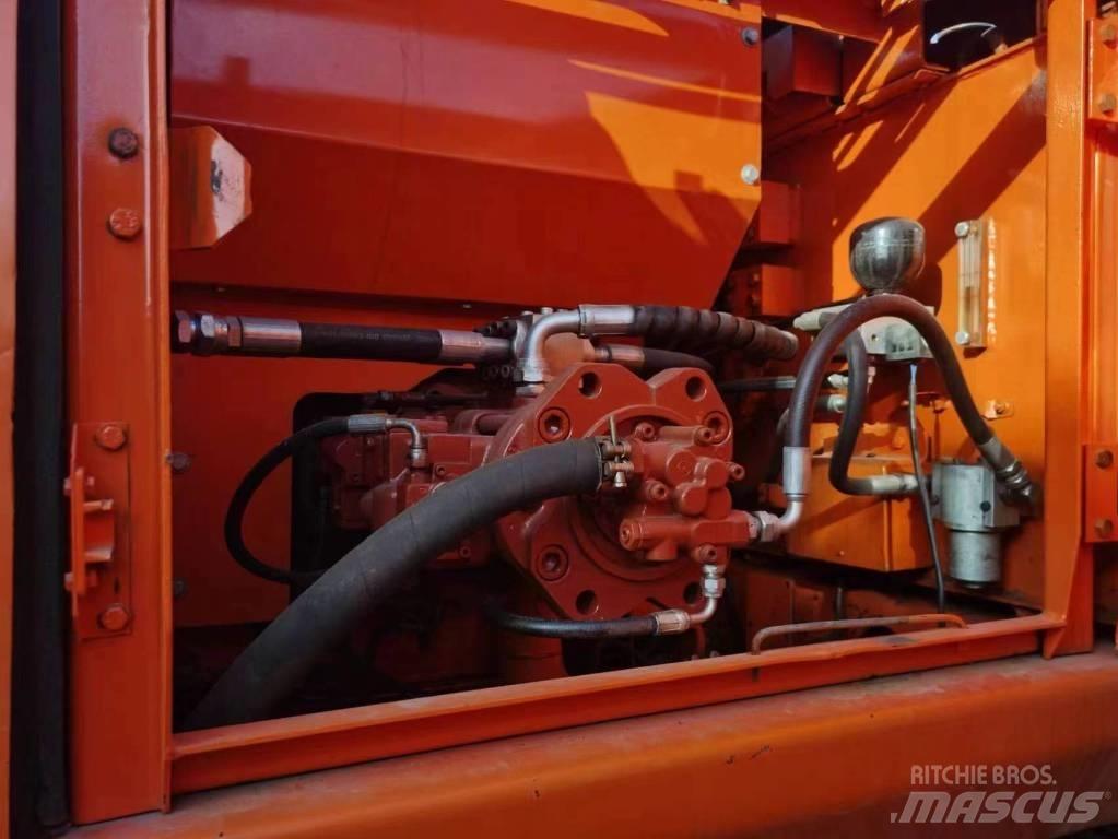 Doosan DH 220 Telakaivukoneet