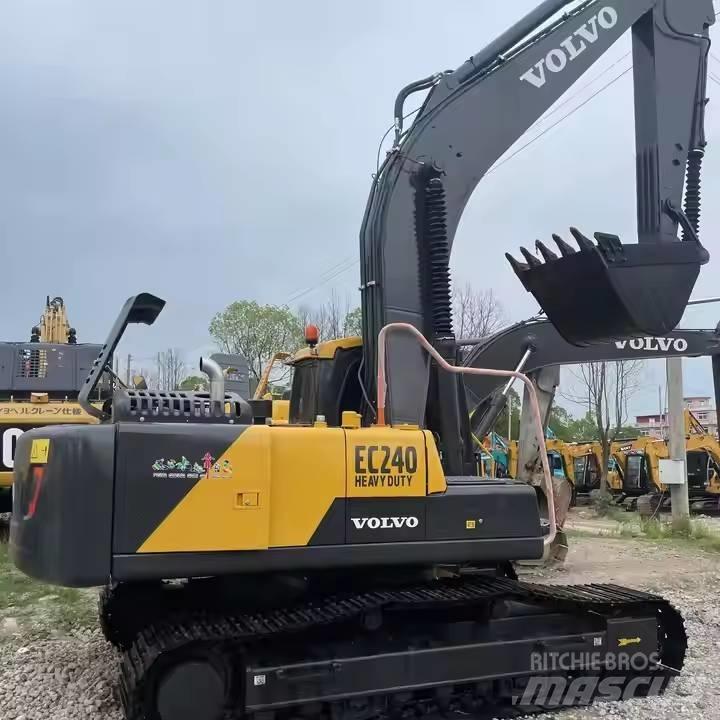 Volvo EC240D Telakaivukoneet