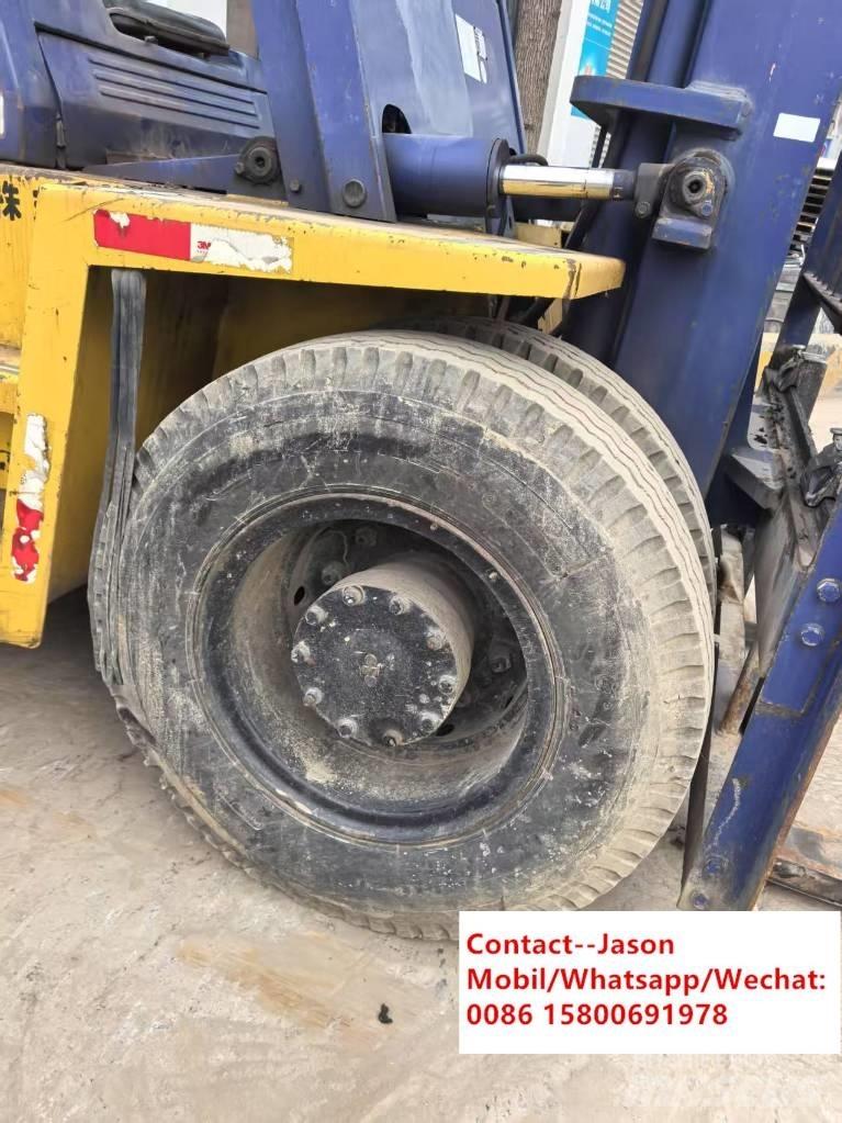 Komatsu FD 100-7 Dieseltrukit