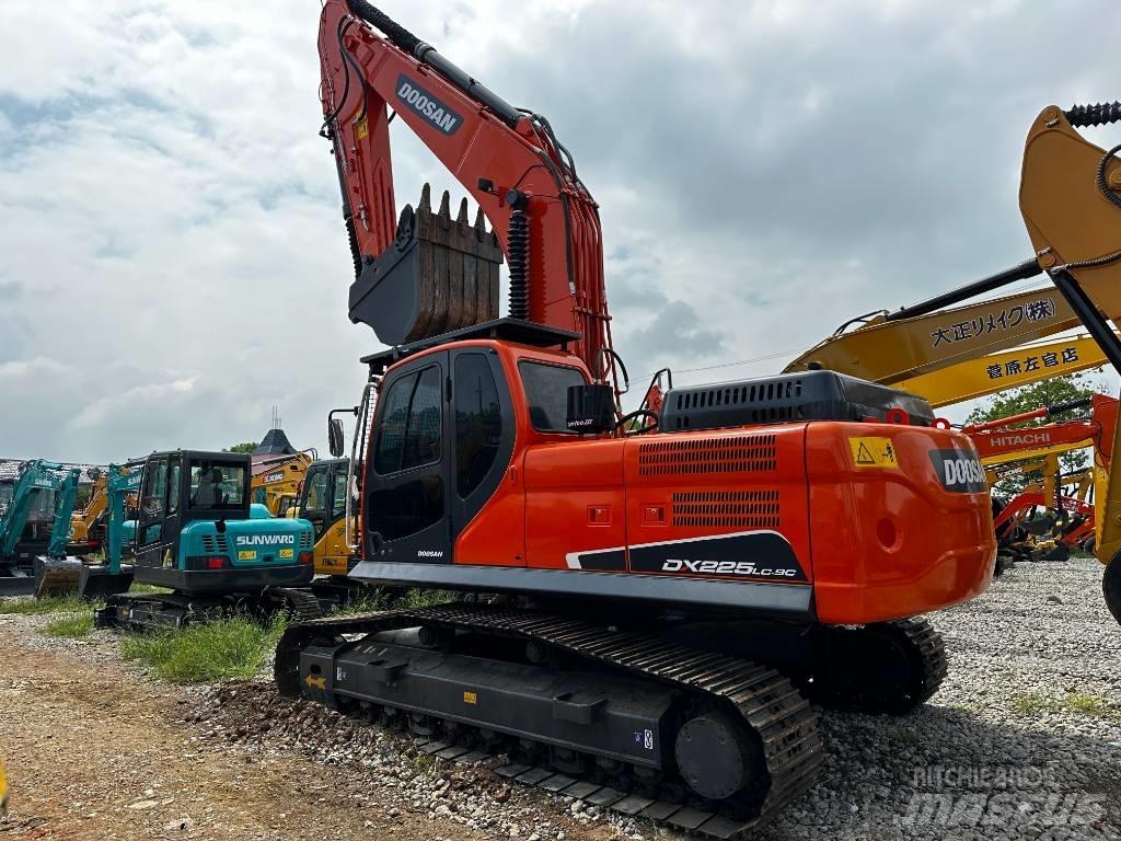 Doosan DX 225 LC-9C Telakaivukoneet