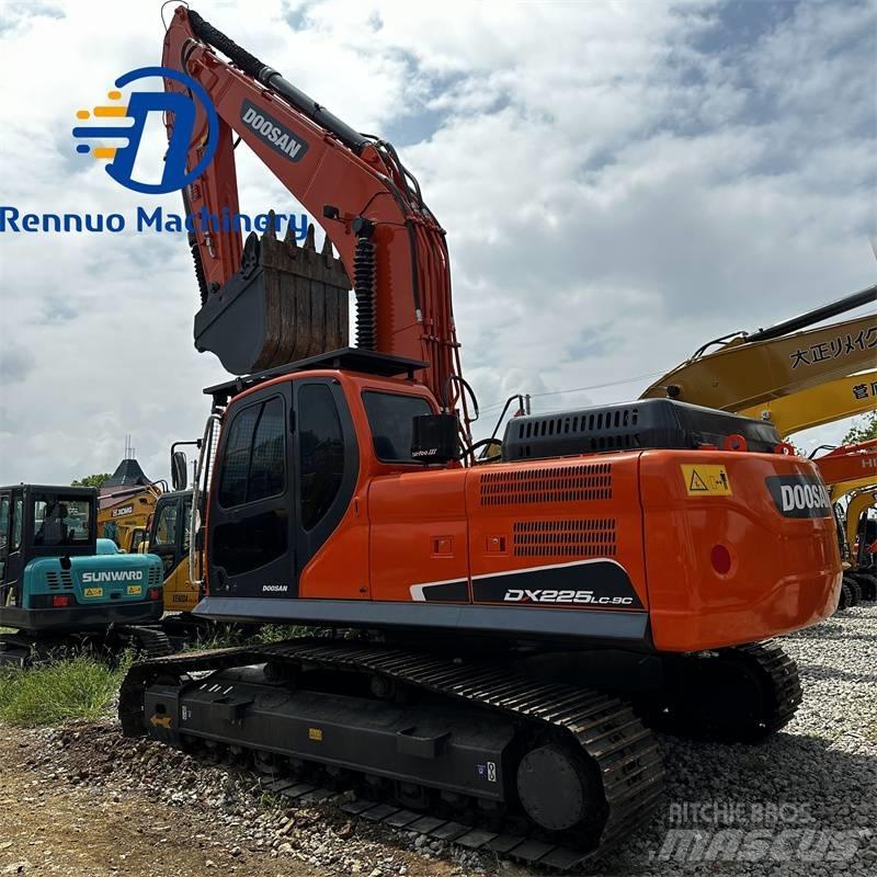 Doosan DX 225 LC-9C Telakaivukoneet
