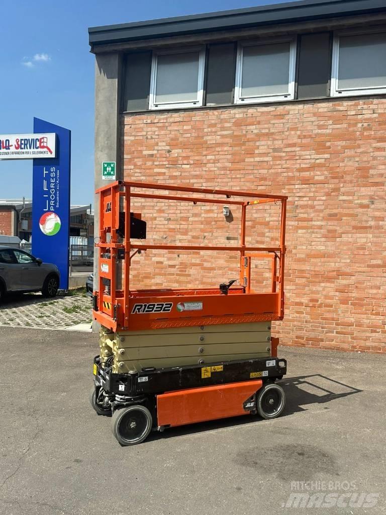 JLG 1932 R Saksilavat
