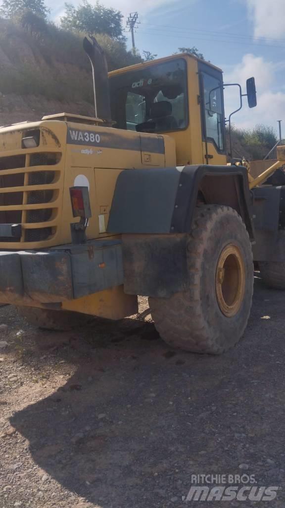 Komatsu WA 380-3H Pyöräkuormaajat