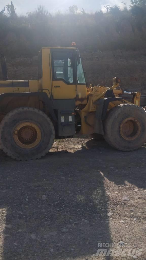 Komatsu WA 380-3H Pyöräkuormaajat