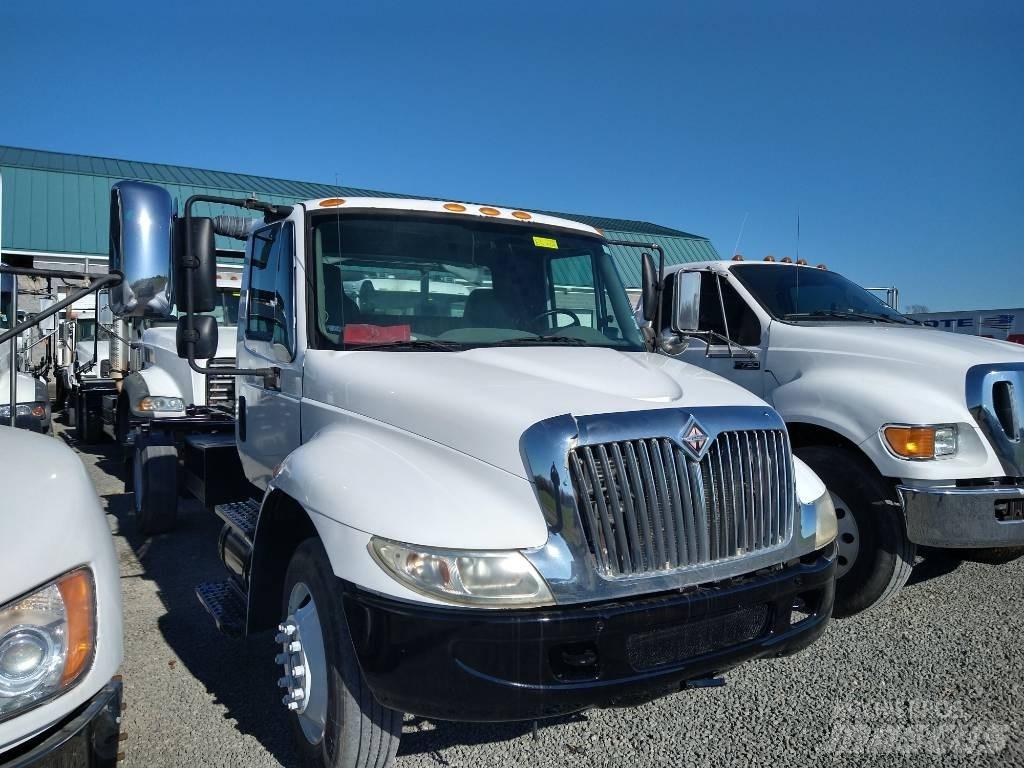 International 4400 Jäteautot
