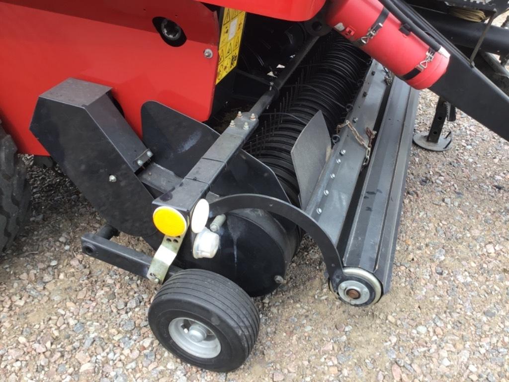 CASE RB 544 Pyöröpaalaimet