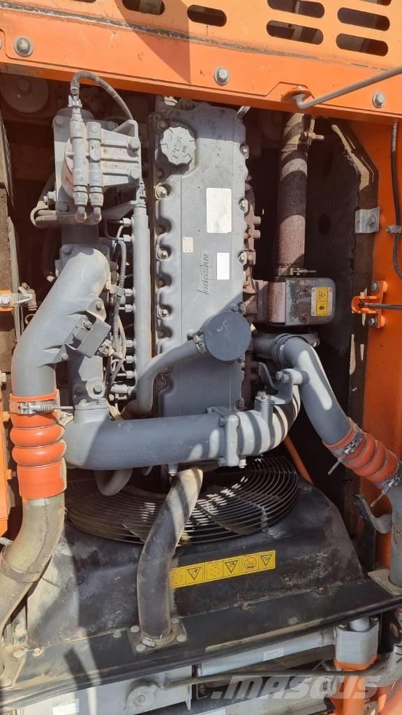 Doosan DX 225 LC Telakaivukoneet