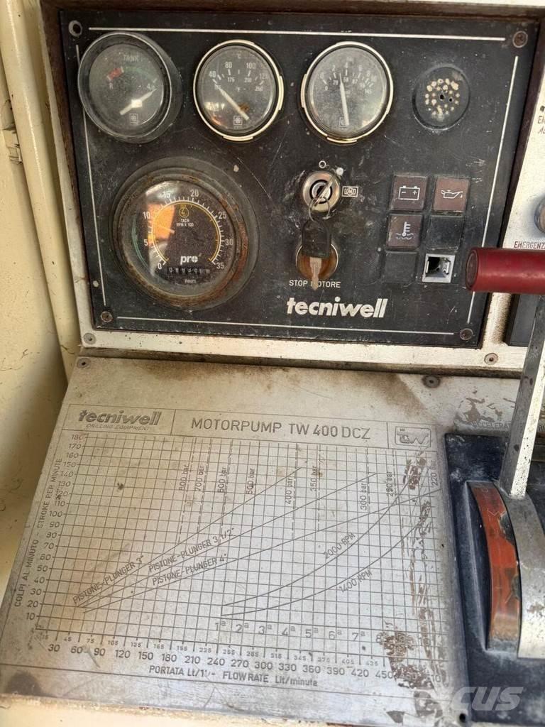  TECNIWELL TW 400 Betonipumppuautot