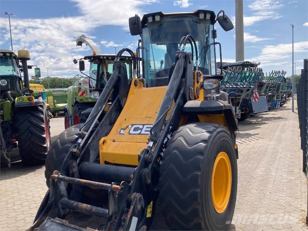 JCB 427 HT Pyöräkuormaajat