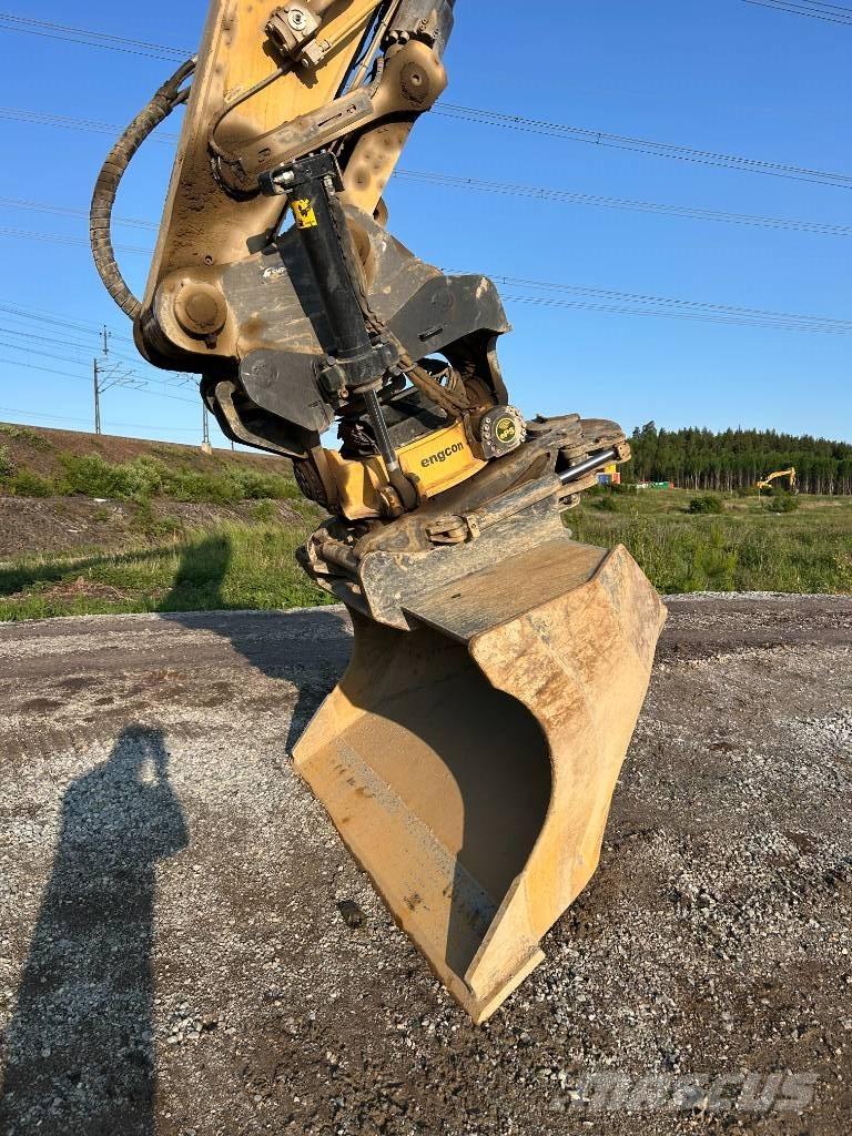 CAT 335 Telakaivukoneet