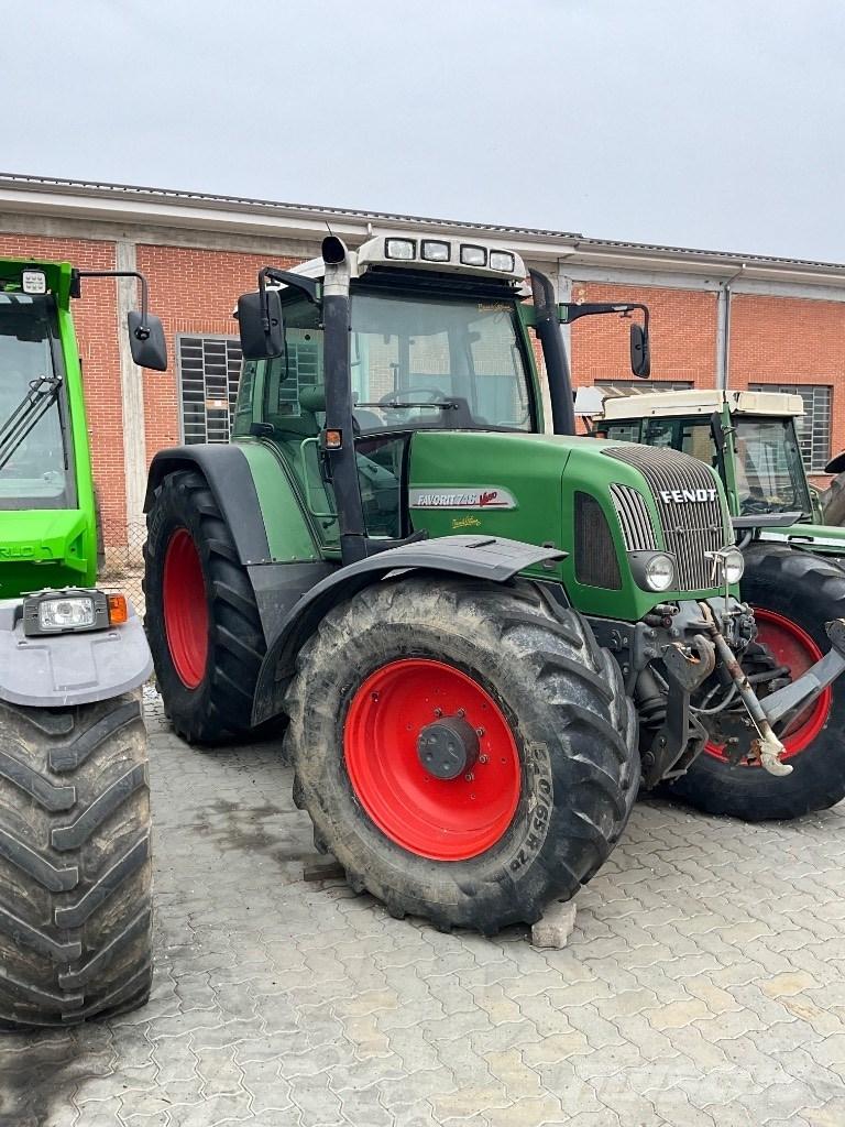 Fendt 716 Vario Traktorit