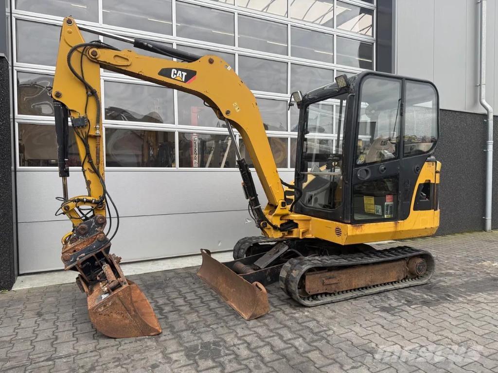 CAT 302.5C Minikaivukoneet < 7t