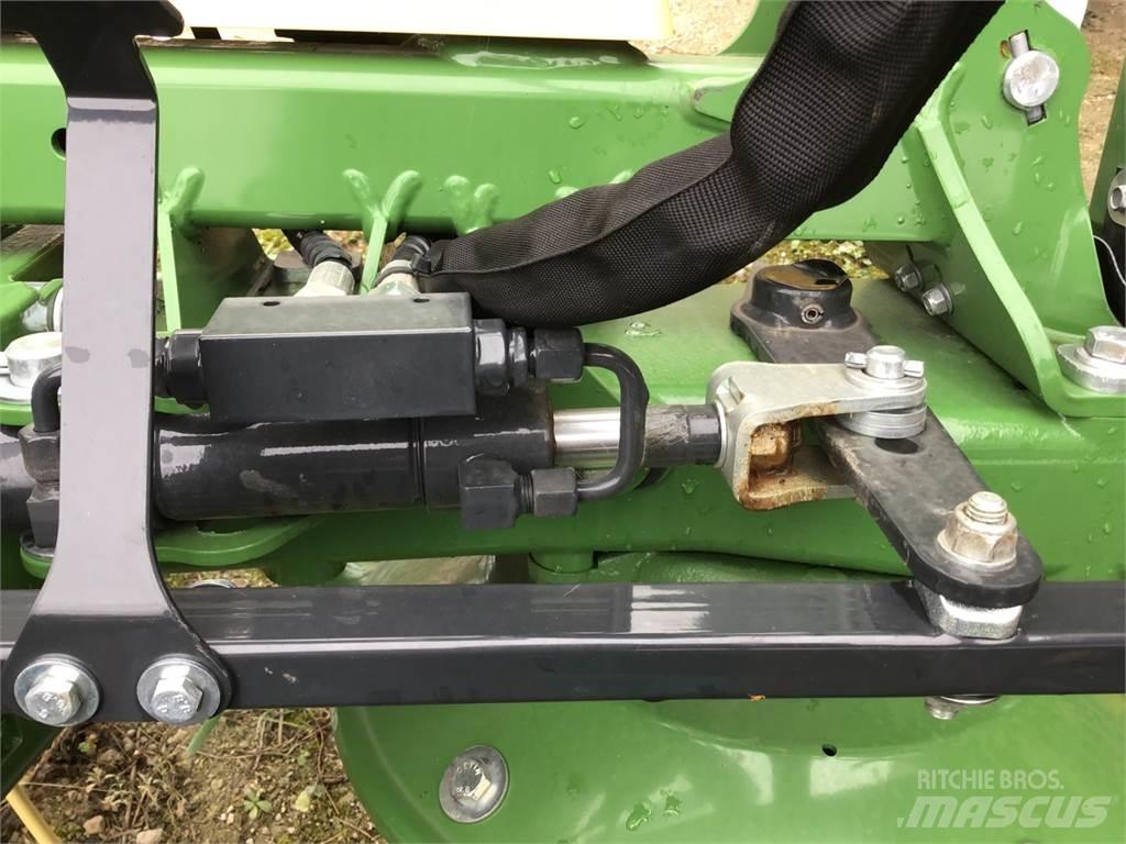 Krone Vendro 820 Pöyhimet ja haravat