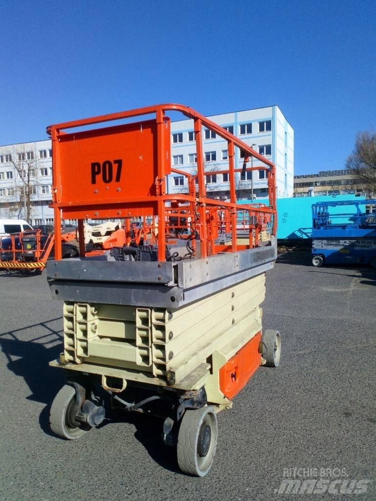 JLG 3246 ES Saksilavat