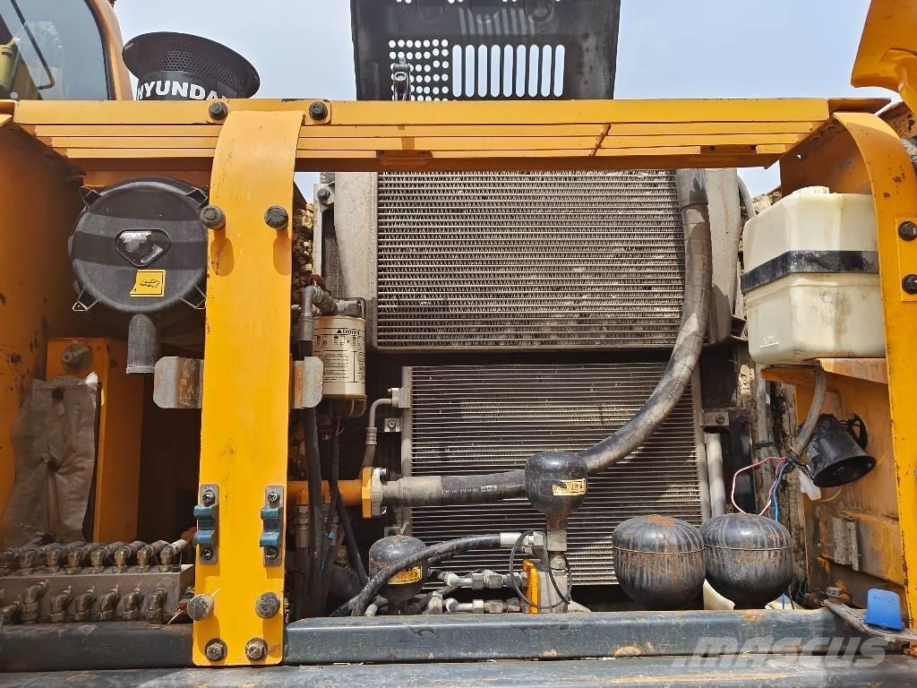 Hyundai R210W-9 Pyöräkaivukoneet