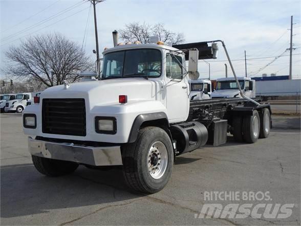 Mack RD600 Koukkulava kuorma-autot