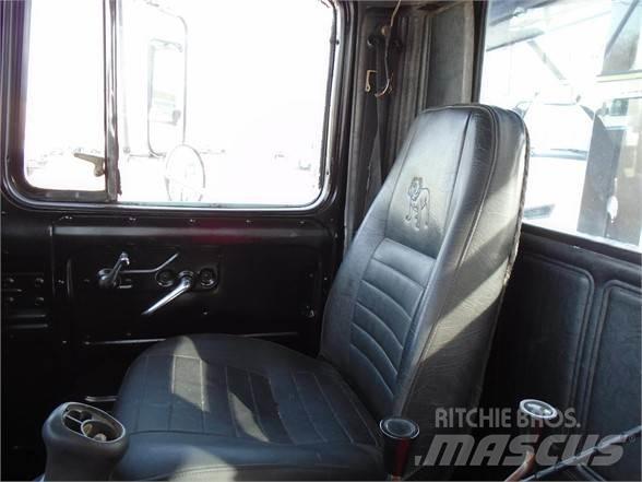 Mack RD600 Koukkulava kuorma-autot