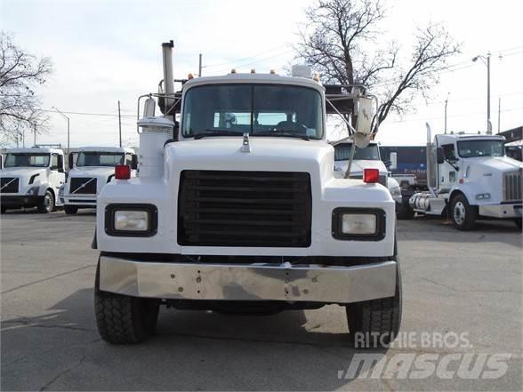 Mack RD600 Koukkulava kuorma-autot