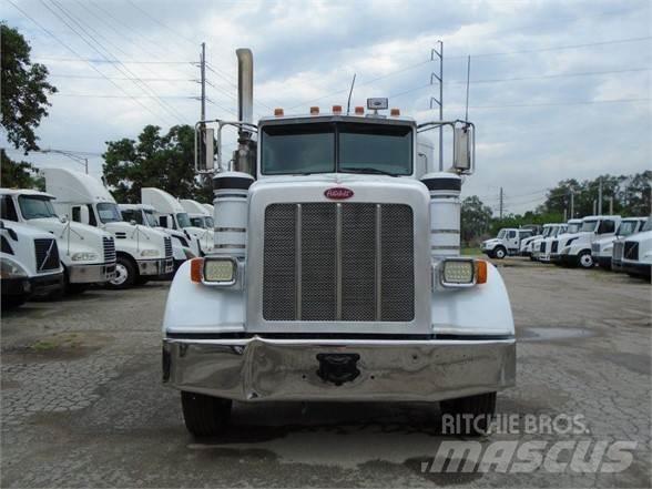 Peterbilt 367 Vetopöytäautot