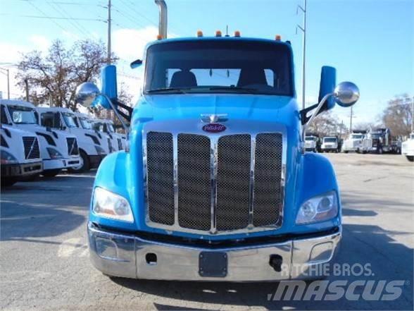 Peterbilt 579 Vetopöytäautot