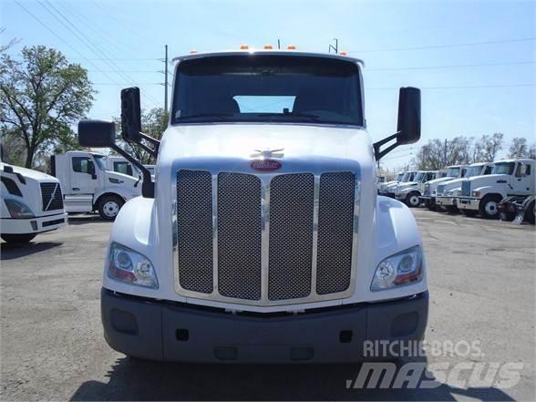 Peterbilt 579 Vetopöytäautot