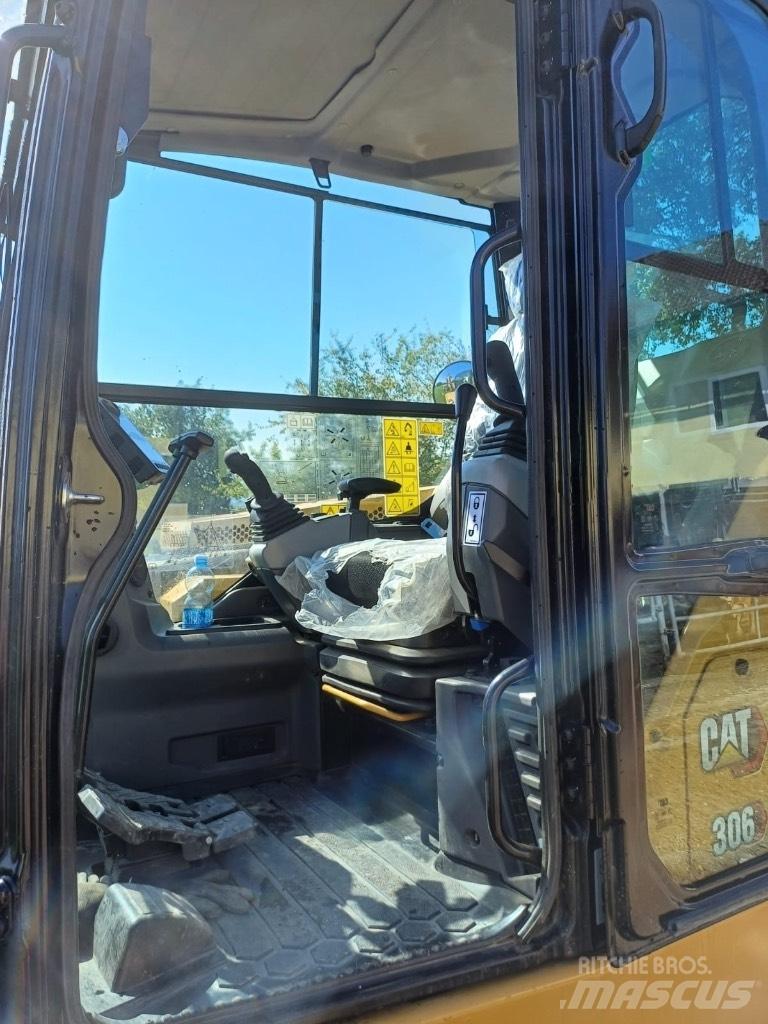 CAT 306 Minikaivukoneet < 7t