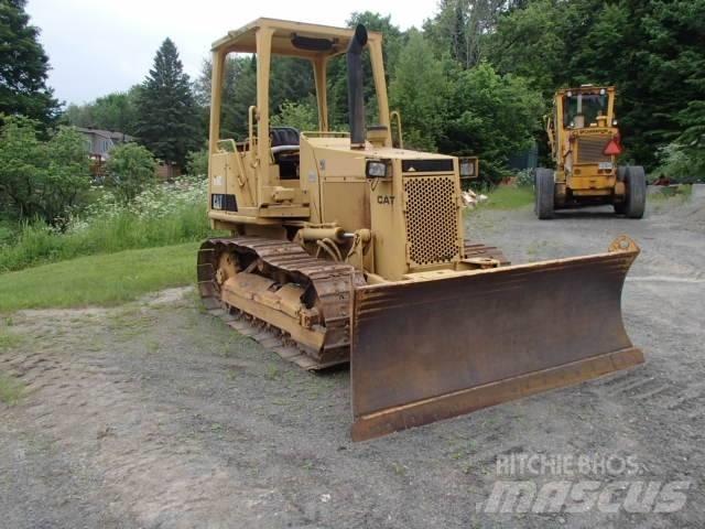 CAT D 3 C Telaketjupuskutraktorit