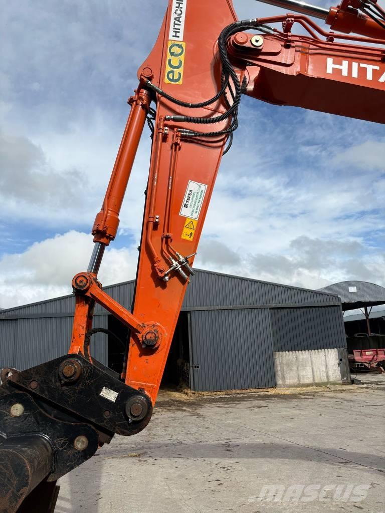 Hitachi 210LC Telakaivukoneet