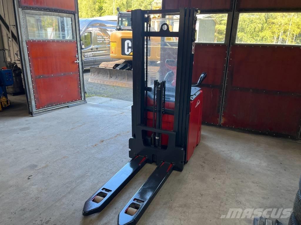 Linde D 14 AP Ajettavat pinoamisvaunut