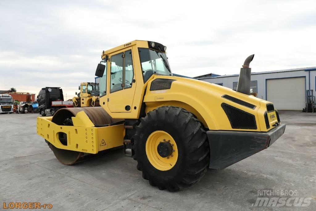 Bomag BW 216 D H-4 Yksivalssijyrät