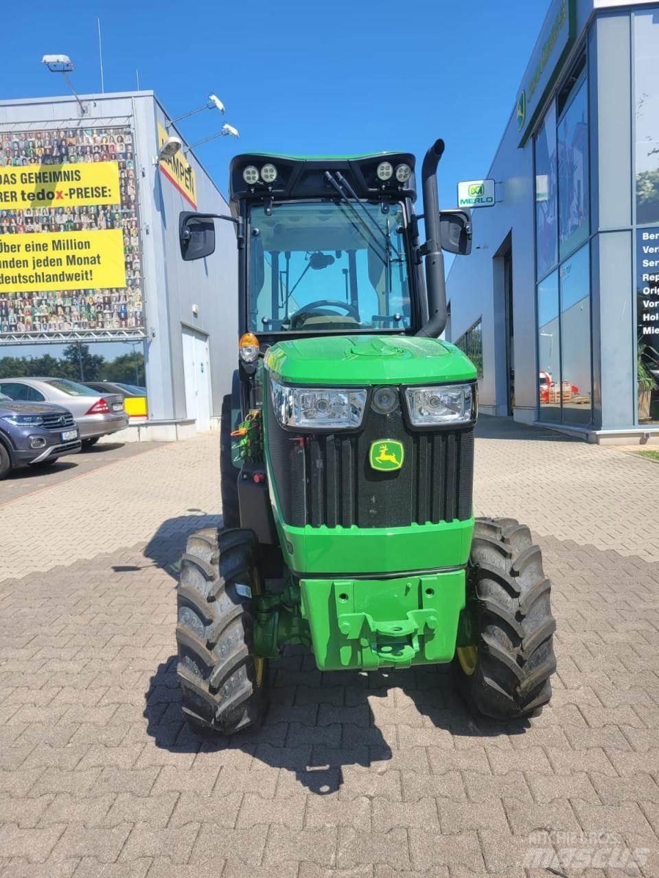 John Deere 5105GV Traktorit