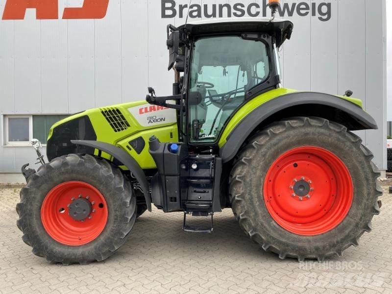 CLAAS AXION 810 Traktorit