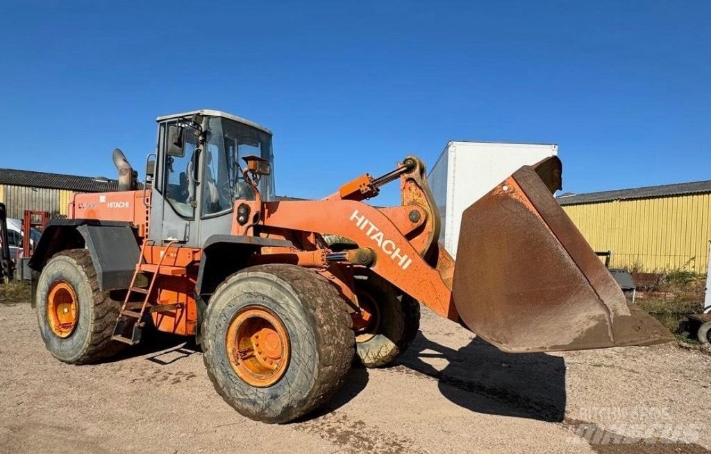 Hitachi LX 210 E Pyöräkuormaajat