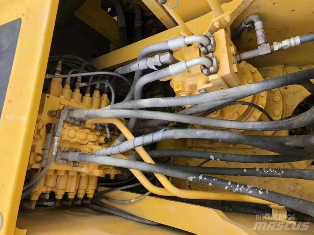 Komatsu 200-7 Telakaivukoneet