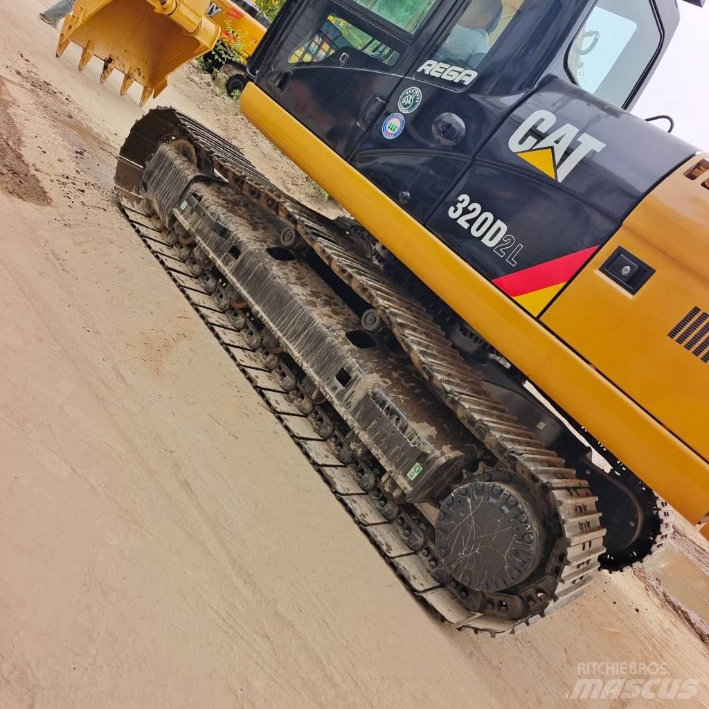 CAT 320D Telakaivukoneet