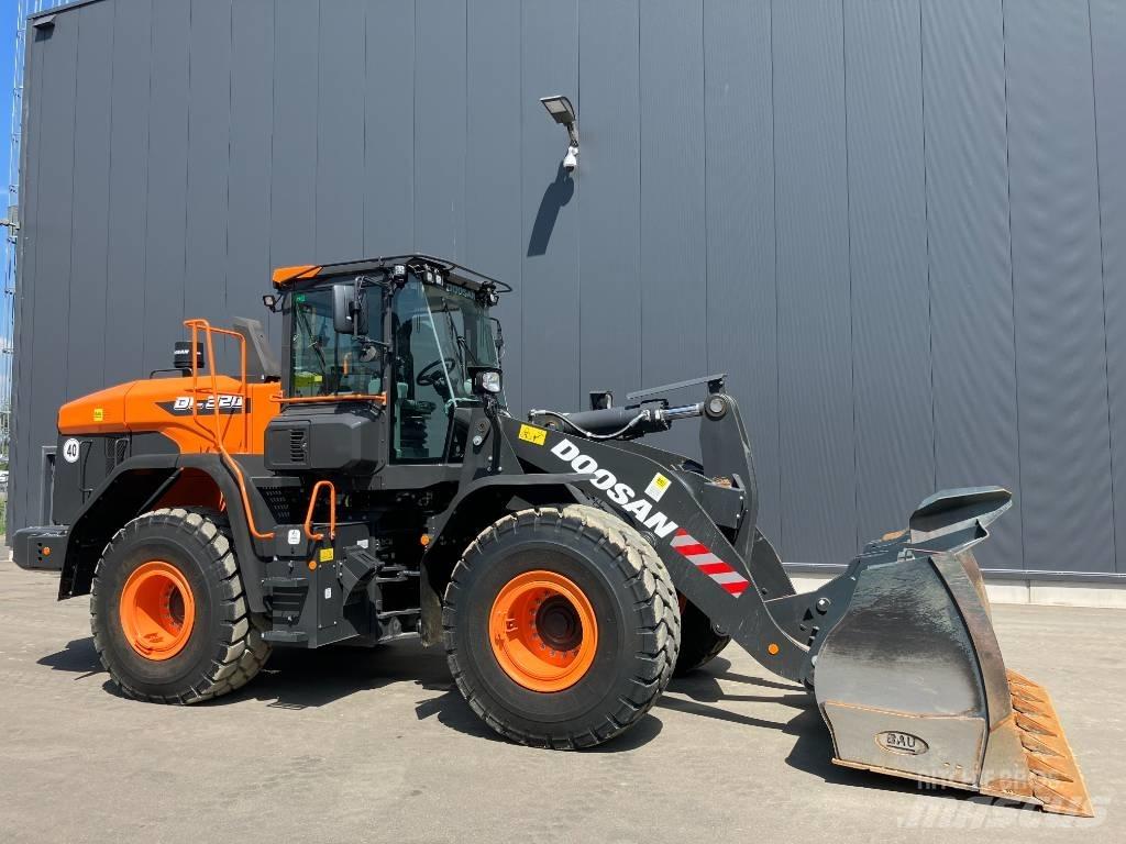 Doosan DL 320-7 Pyöräkuormaajat