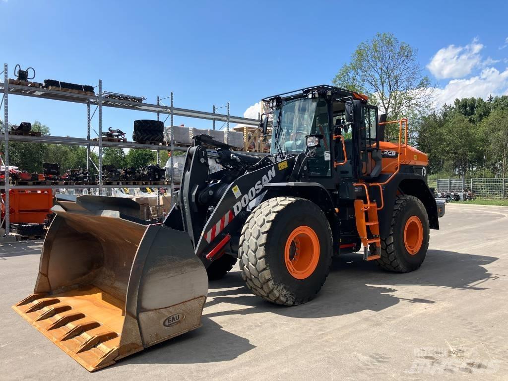 Doosan DL 320-7 Pyöräkuormaajat