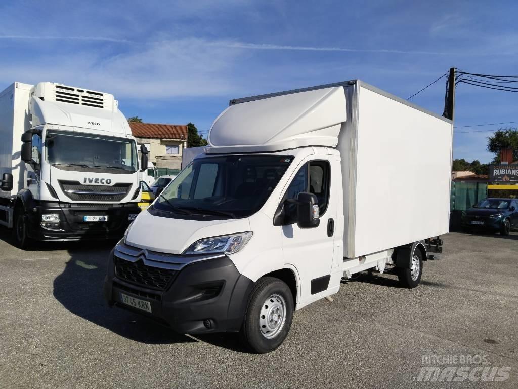 Citroën Jumper Jakeluautot