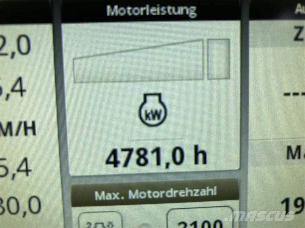 John Deere 6215R Traktorit