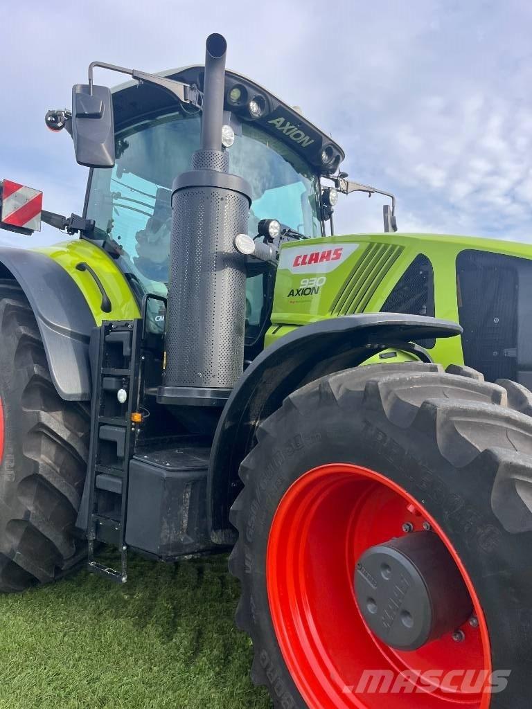 CLAAS AXIO 930 Traktorit