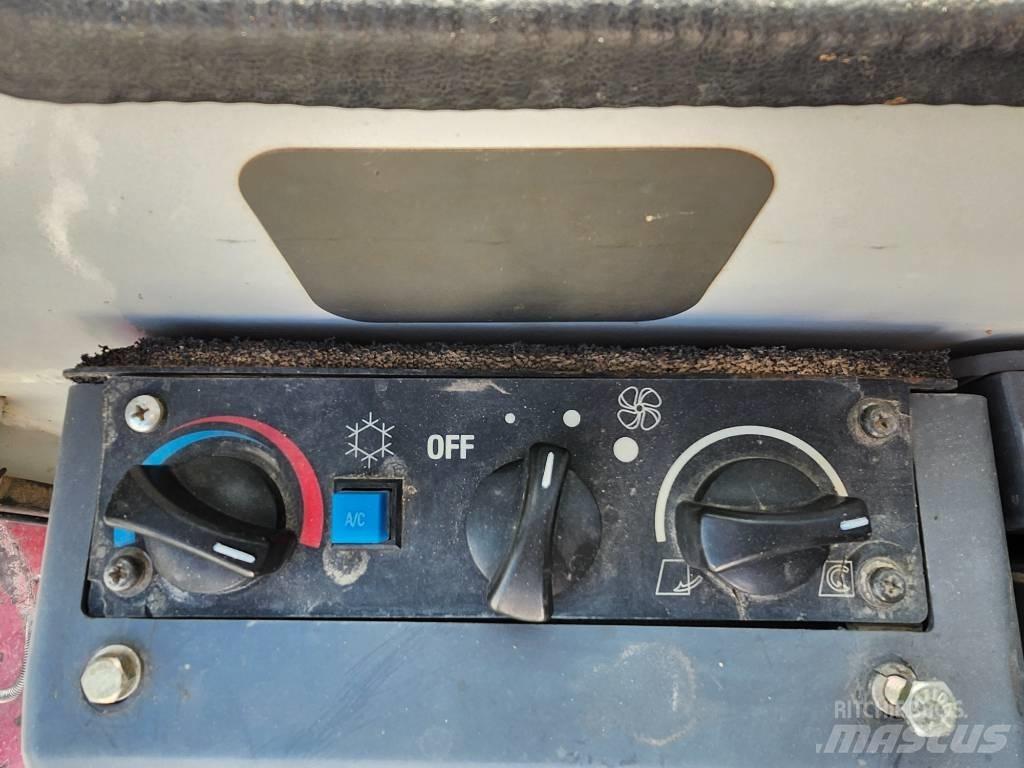 Takeuchi TB 180 FR Telakaivukoneet