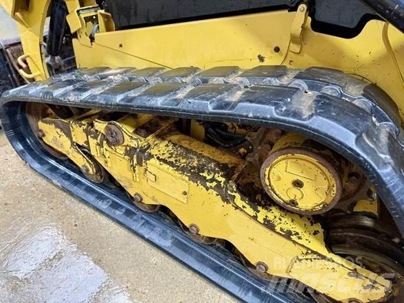 CAT 259D3 Liukuohjatut kuormaajat