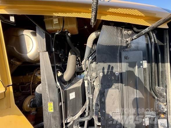 CAT 938M Pyöräkuormaajat
