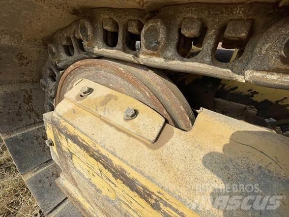 CAT D3K2 XL Telaketjupuskutraktorit