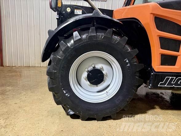 JLG 823 Kurottajat