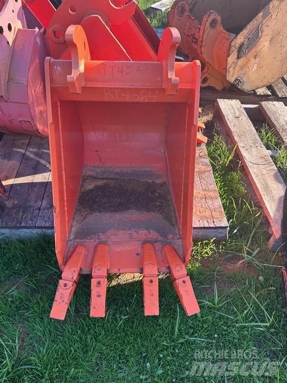 Kubota BT4584 Kauhat