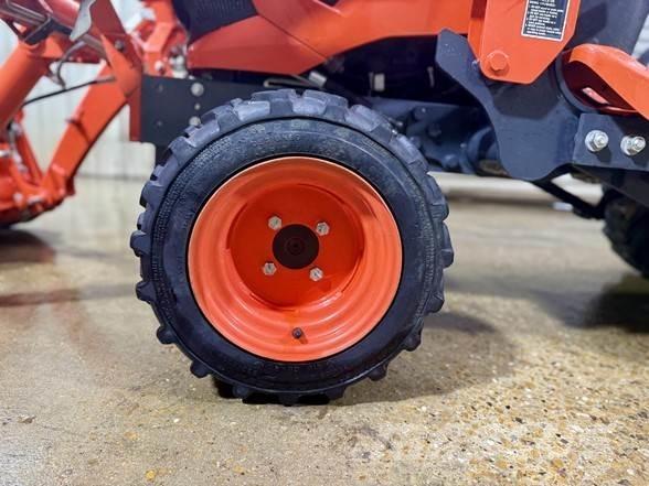 Kubota BX23S Kaivurikuormaajat