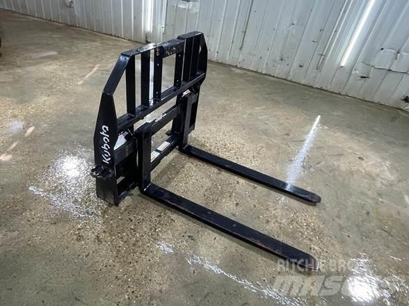 Kubota PFL4648 Haarukat