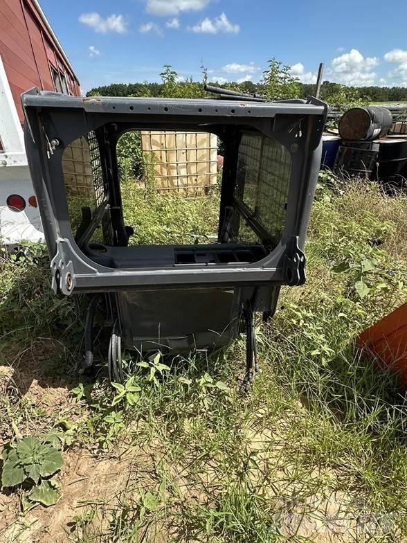 Kubota SVL Ohjaamo ja sisusta